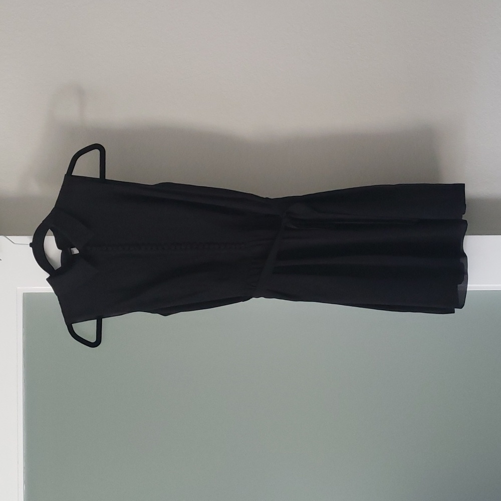 Kenzie Size S NWT Black Tie Waist Sleevless Dress